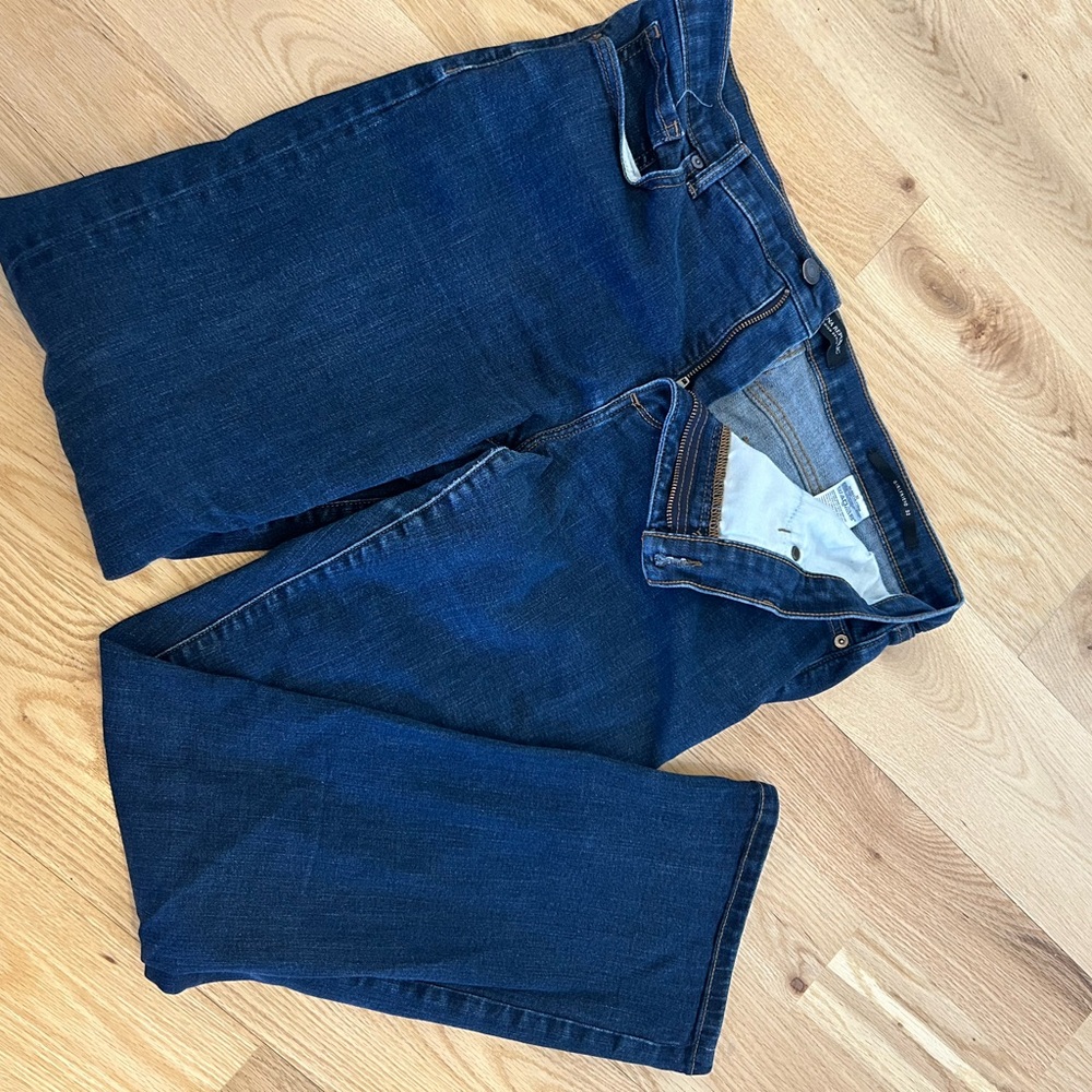 Banana Republic Girlfriend Straight Leg Jean Size 32